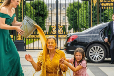 “Solo es un desastre—se lo merecía.” – La excusa fría después de que la prometida empapó a una viuda y a una niña frente a la mansión